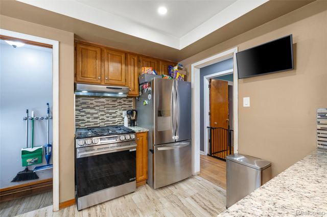 7213 Cortland Avenue, Allen Park, MI 48101