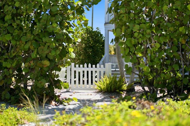 106 2ND AVENUE, St Pete Beach, FL 33706