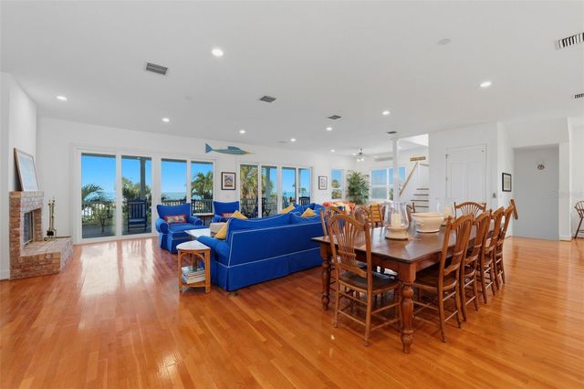 106 2ND AVENUE, St Pete Beach, FL 33706