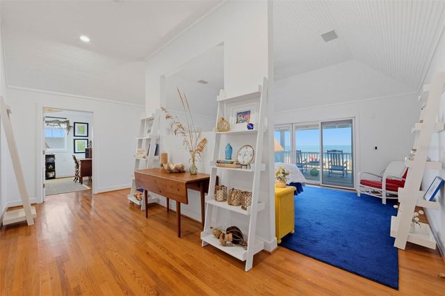 106 2ND AVENUE, St Pete Beach, FL 33706