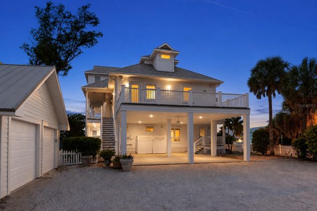 106 2ND AVENUE, St Pete Beach, FL 33706