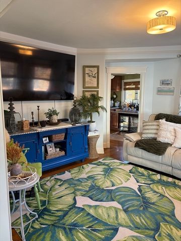 26 Monatiquot St, Weymouth, MA 02191