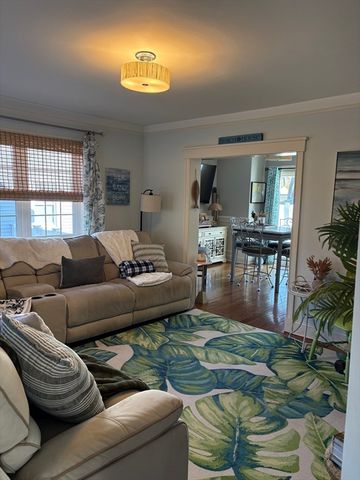 26 Monatiquot St, Weymouth, MA 02191