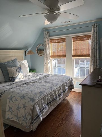 26 Monatiquot St, Weymouth, MA 02191