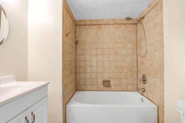 9000 NW 28th Drive 1-204, Coral Springs, FL 33065