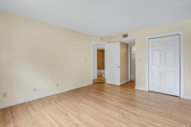 9000 NW 28th Drive 1-204, Coral Springs, FL 33065