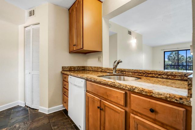 9000 NW 28th Drive 1-204, Coral Springs, FL 33065