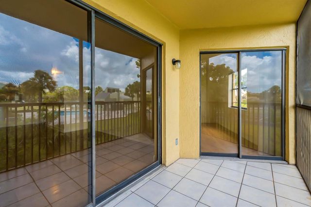 9000 NW 28th Drive 1-204, Coral Springs, FL 33065