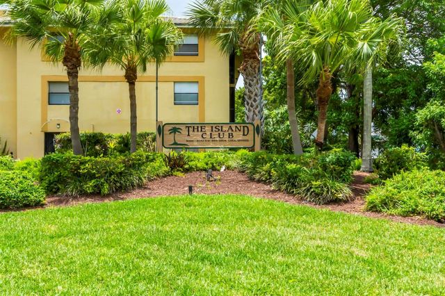 9000 NW 28th Drive 1-204, Coral Springs, FL 33065