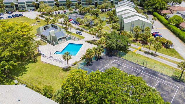 9000 NW 28th Drive 1-204, Coral Springs, FL 33065
