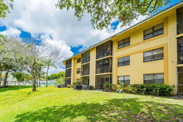 9000 NW 28th Drive 1-204, Coral Springs, FL 33065