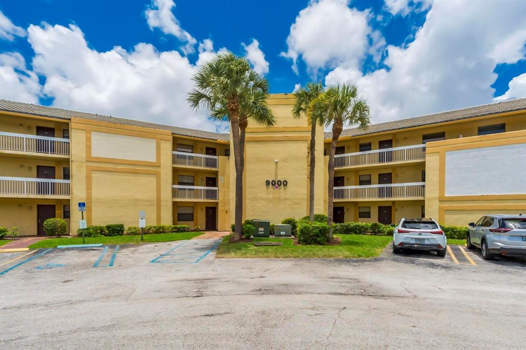 9000 NW 28th Drive 1-204, Coral Springs, FL 33065