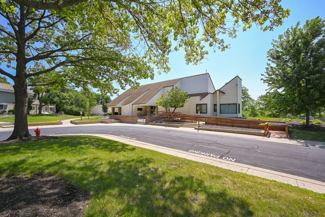 6930 Blue Flag Avenue, Woodridge, IL 60517