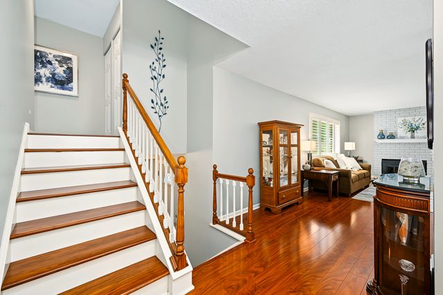 6930 Blue Flag Avenue, Woodridge, IL 60517