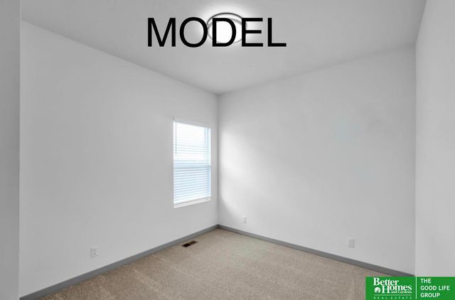 8609 N 177 Street, Bennington, NE 68007