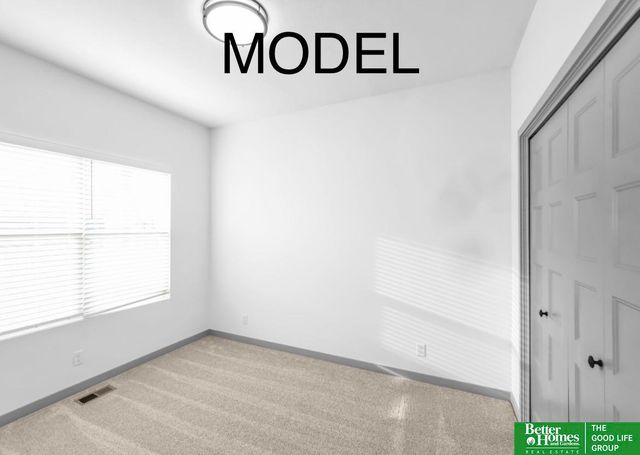 8609 N 177 Street, Bennington, NE 68007