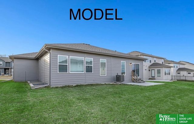 8609 N 177 Street, Bennington, NE 68007