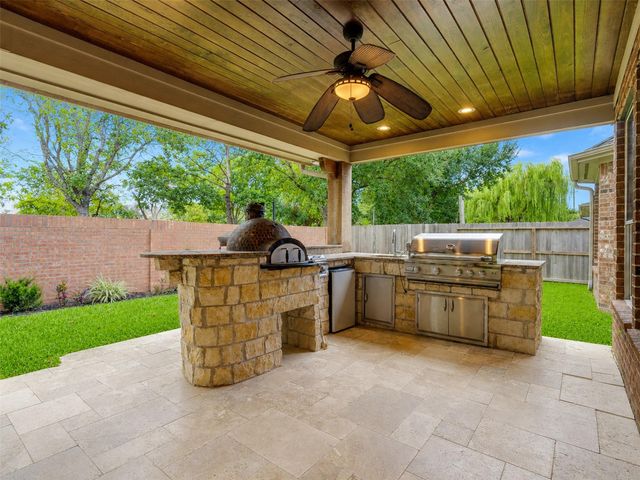 12304 Evening Bay Drive, Pearland, TX 77584
