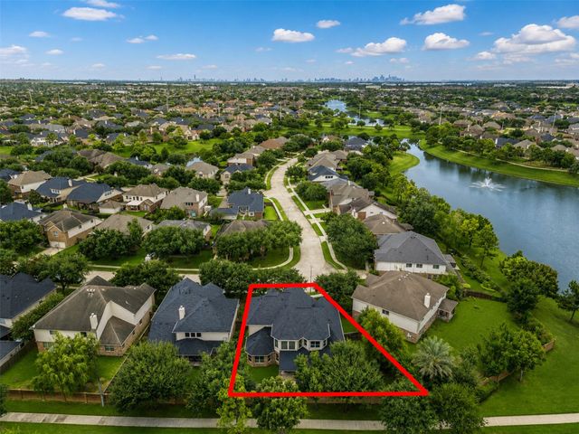 12304 Evening Bay Drive, Pearland, TX 77584