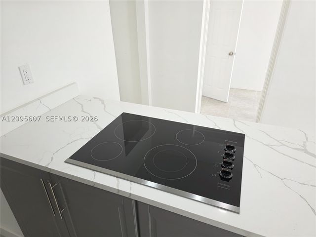 760 NW 126th St, North Miami, FL 33168