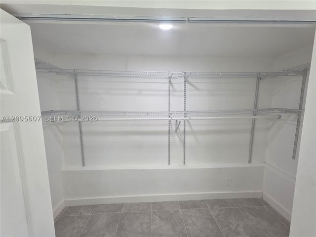 760 NW 126th St, North Miami, FL 33168