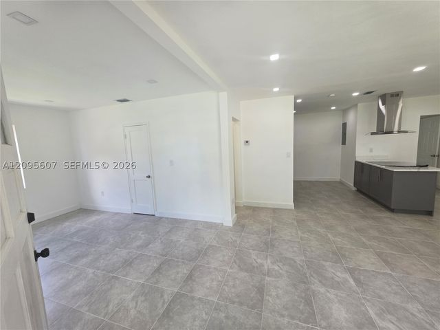760 NW 126th St, North Miami, FL 33168