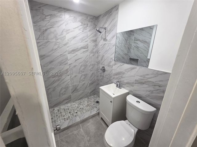 760 NW 126th St, North Miami, FL 33168