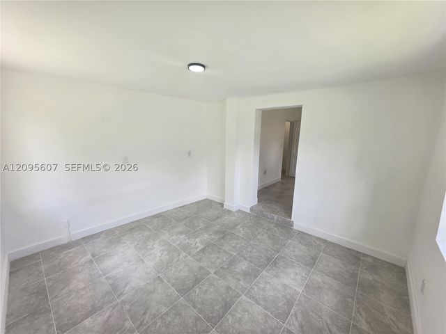 760 NW 126th St, North Miami, FL 33168