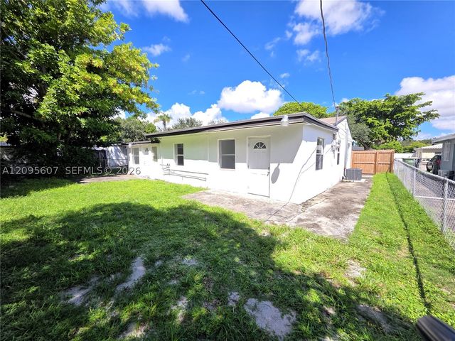 760 NW 126th St, North Miami, FL 33168