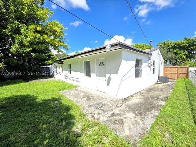 760 NW 126th St, North Miami, FL 33168