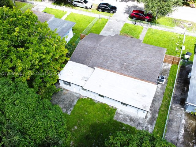 760 NW 126th St, North Miami, FL 33168