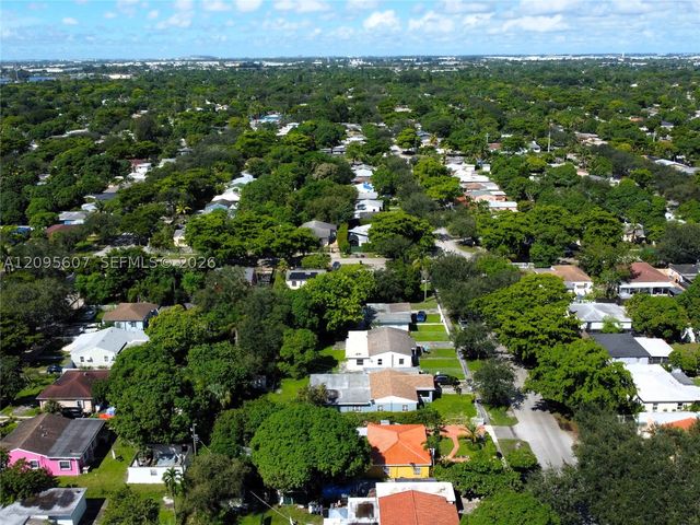 760 NW 126th St, North Miami, FL 33168