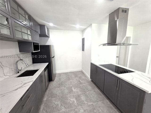 760 NW 126th St, North Miami, FL 33168