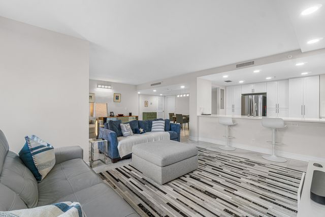 7768 Lakeside Boulevard 533, Boca Raton, FL 33434