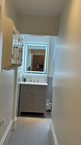 31 Mass Ave 4-2, Boston, MA 02115