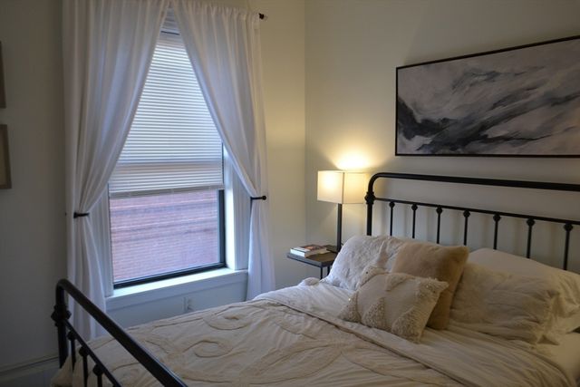 31 Mass Ave 4-2, Boston, MA 02115