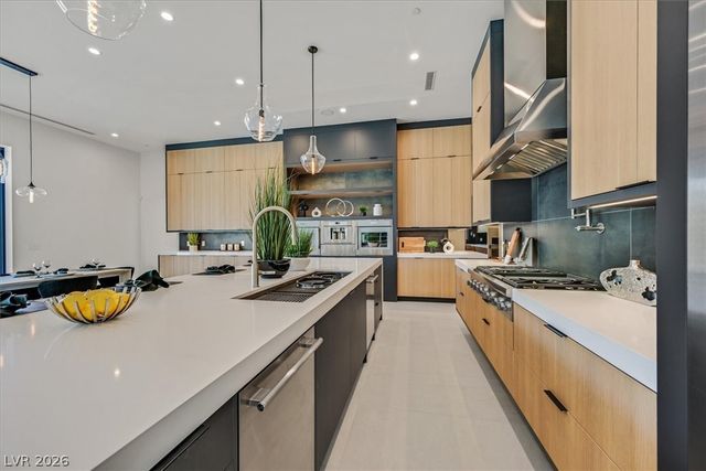 34 Vintage Canyon Street, Las Vegas, NV 89141