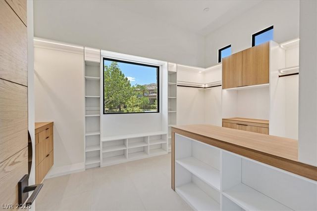 34 Vintage Canyon Street, Las Vegas, NV 89141