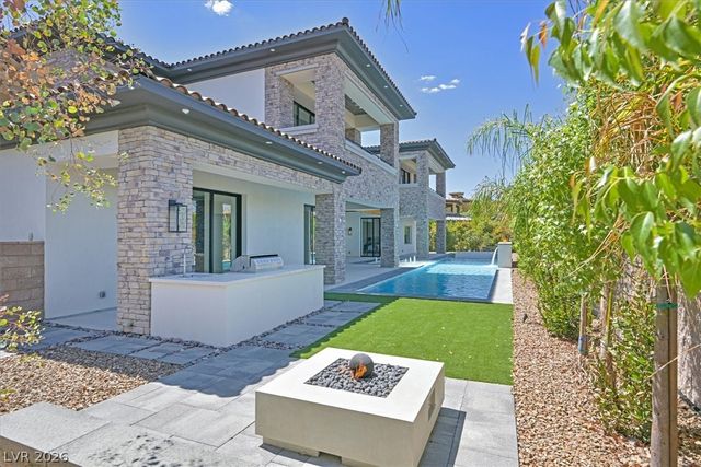 34 Vintage Canyon Street, Las Vegas, NV 89141