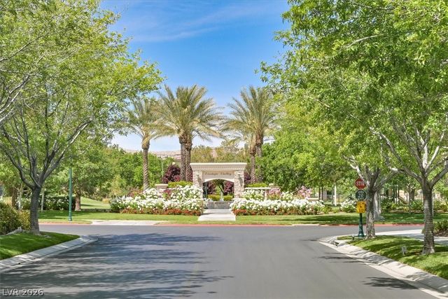 34 Vintage Canyon Street, Las Vegas, NV 89141