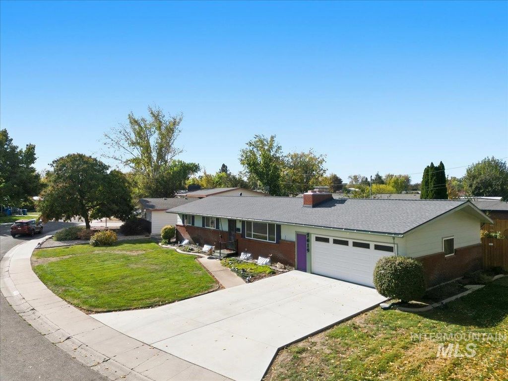 7019 W Rosewood Dr, Boise, ID 83709 photo 2
