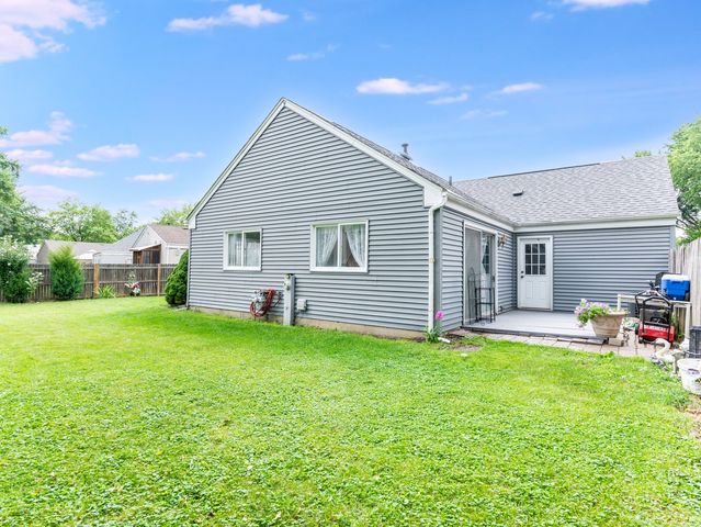 57 Afton Drive, Montgomery, IL 60538