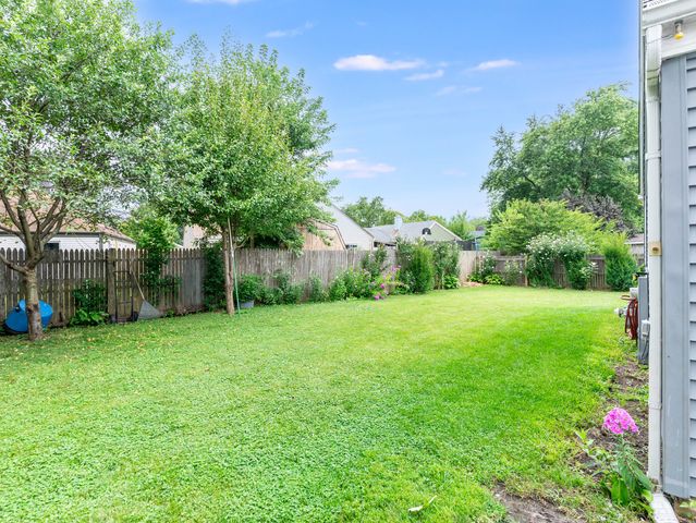 57 Afton Drive, Montgomery, IL 60538
