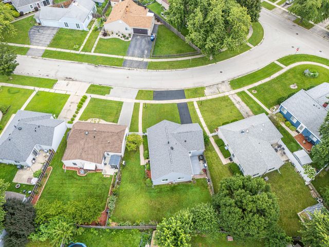 57 Afton Drive, Montgomery, IL 60538