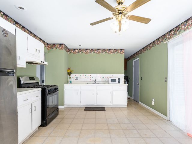 57 Afton Drive, Montgomery, IL 60538