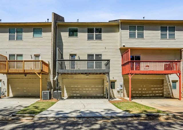 6194 Thorncrest Drive, Tucker, GA 30084