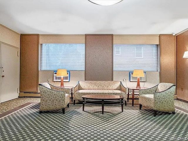 100 E Hartsdale Avenue 6GW, Hartsdale, NY 10530