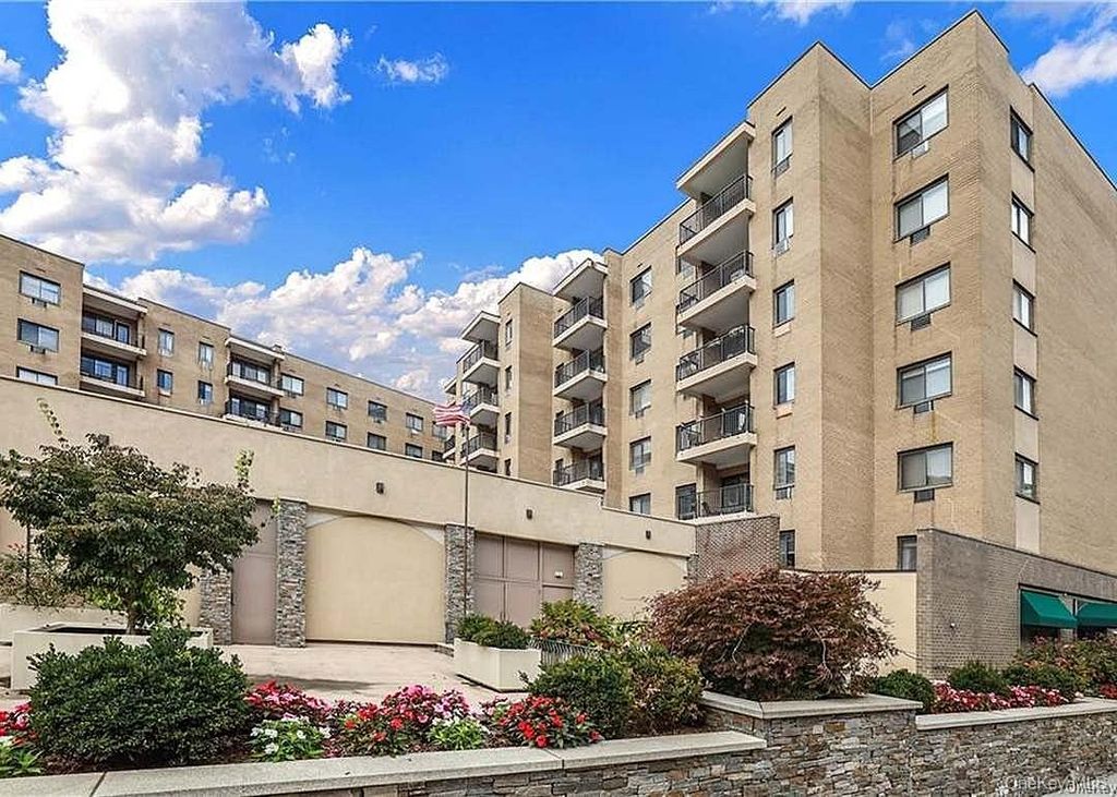100 E Hartsdale Avenue 6GW, Hartsdale, NY 10530 — exterior