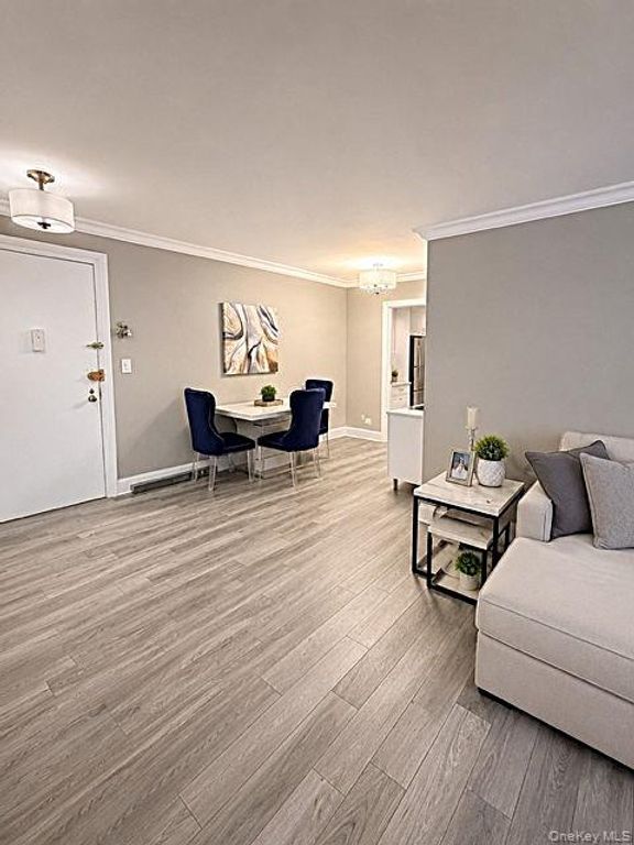 100 E Hartsdale Avenue 6GW, Hartsdale, NY 10530 — photo 2