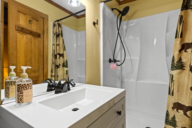 121 Redbird Drive, Blairsville, GA 30512